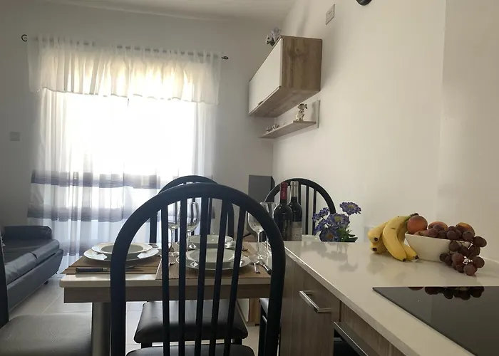 Quiet, Cosy Apartment In Ghadira Bay By Homely